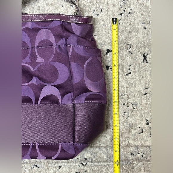 Coach overnight travel bag / diaper bag - Picture 5 of 6